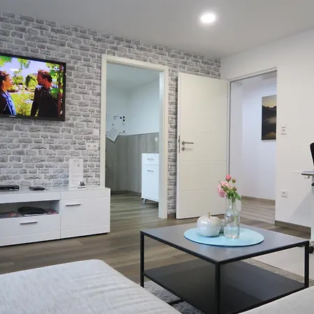 Loh - 55zoll Tv - Schnelles Internet 500mbit Apartment
